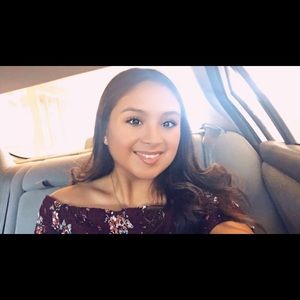 Meet your Posher, Abril